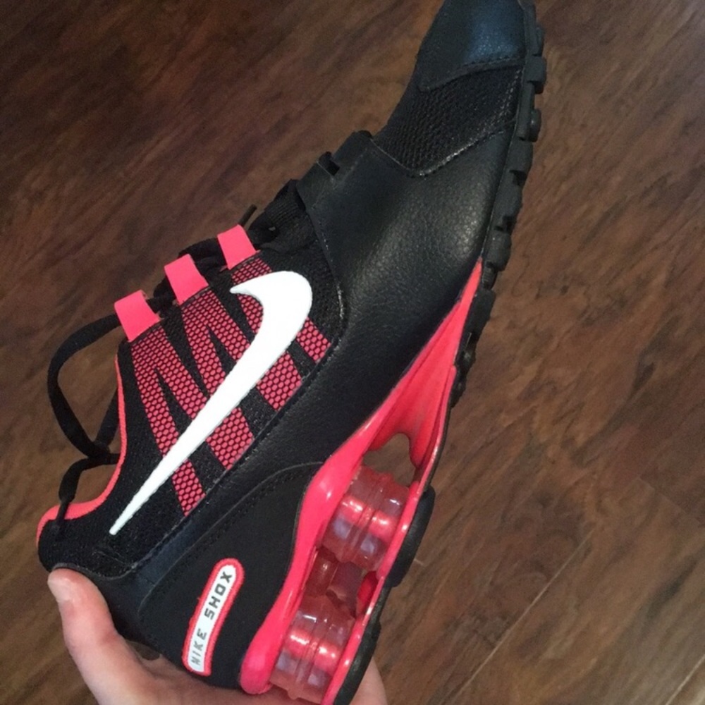 Nike shox pink
